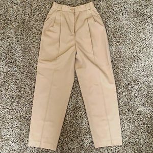 Beige Harvé Bernard pant suit